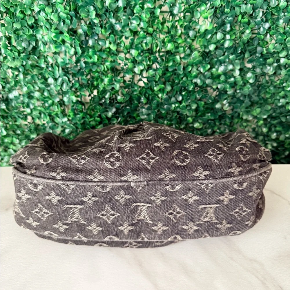 Louis Vuitton Black Denim Shoulder or Crossbody Bag Authentic - Picture 6 of 13